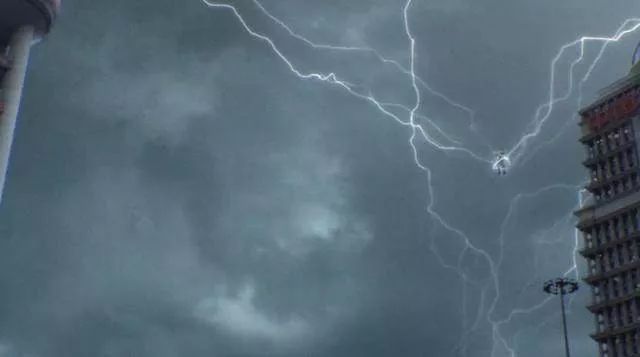 大雨傾城的這個(gè)季節(jié)，智慧城市安防監(jiān)控給你關(guān)懷