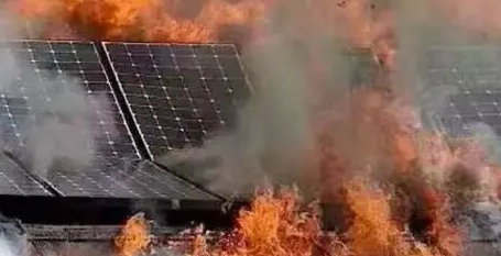 光伏電站防火云臺攝像機(jī)