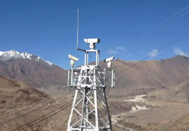 邊防大飛監(jiān)控云臺攝像機、邊境防反監(jiān)控云臺攝像機