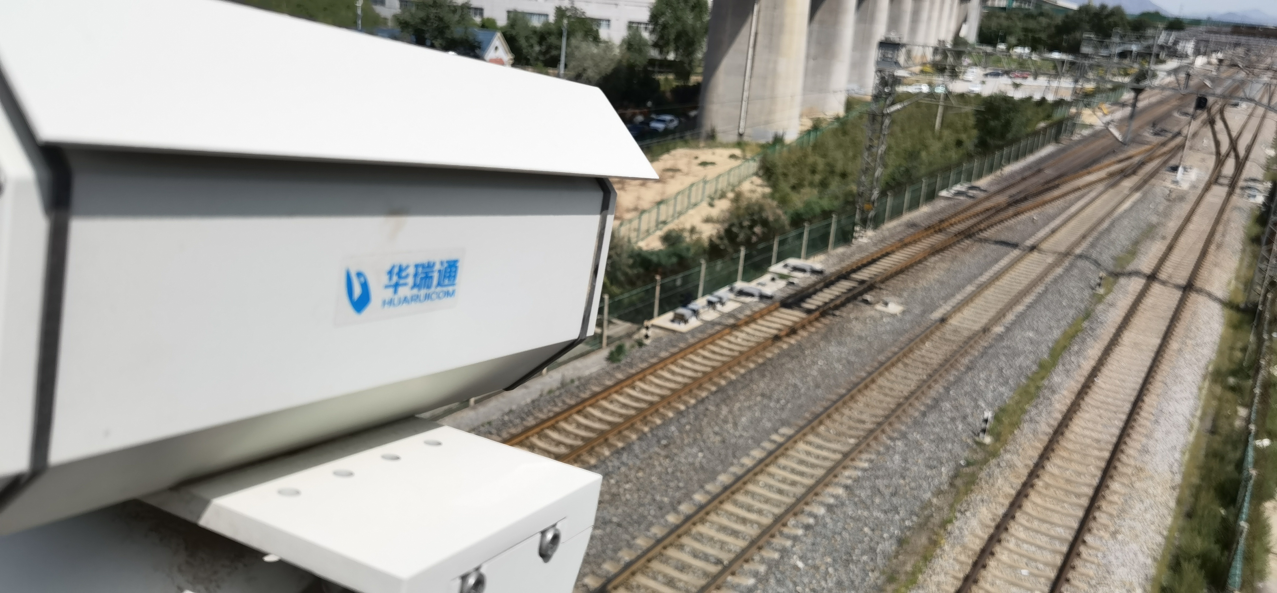 高空瞭望：3公里熱成像雙光譜視頻監(jiān)控云臺攝像機