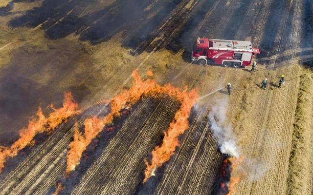 秸稈焚燒零死角監(jiān)控：高空可視化巡查+AI煙火實時報警系統(tǒng)